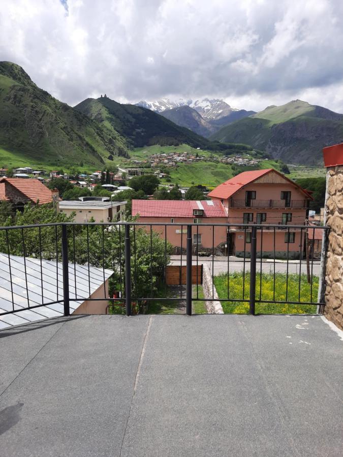 Hotel Four Season In Kazbegi Extérieur photo