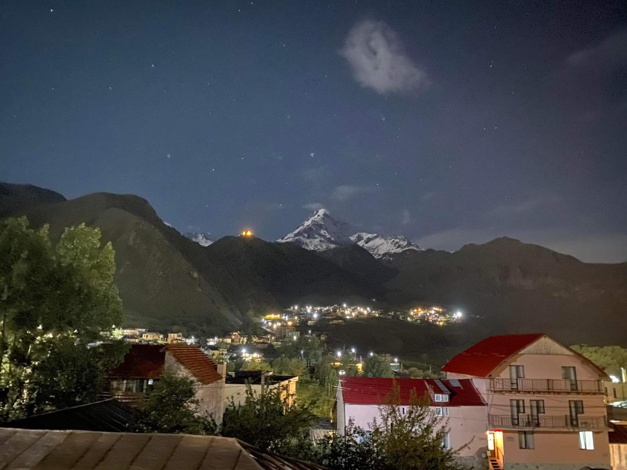 Hotel Four Season In Kazbegi Chambre photo